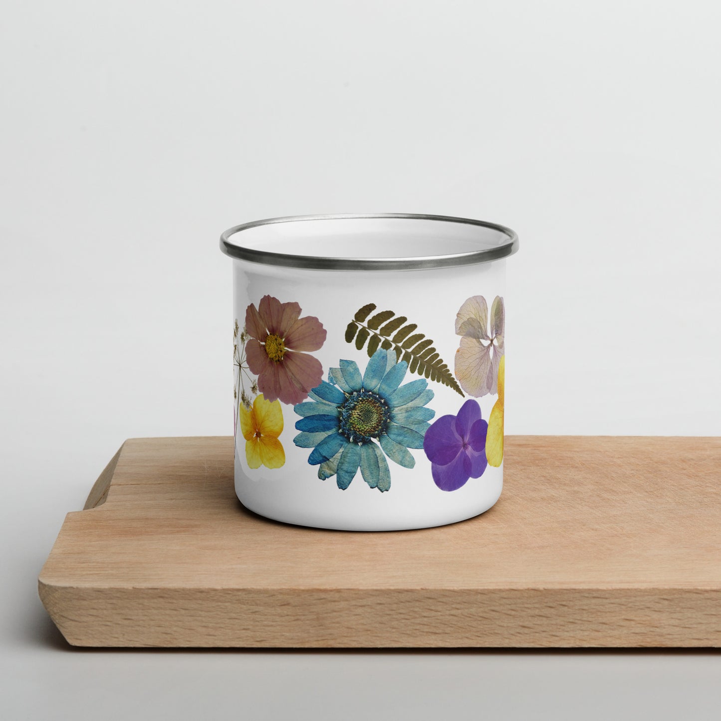 Emailletasse - gepresste Blüten