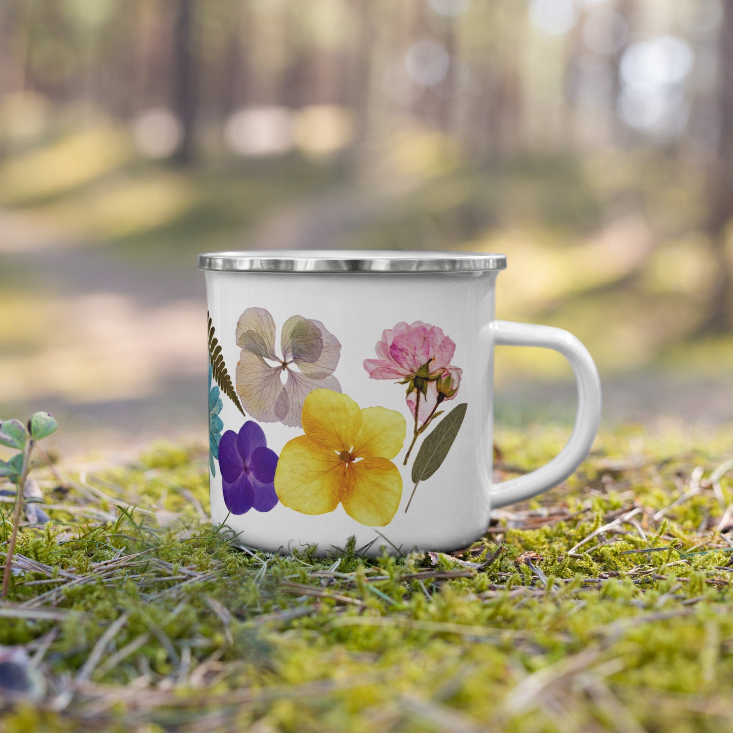 Emailletasse - gepresste Blüten
