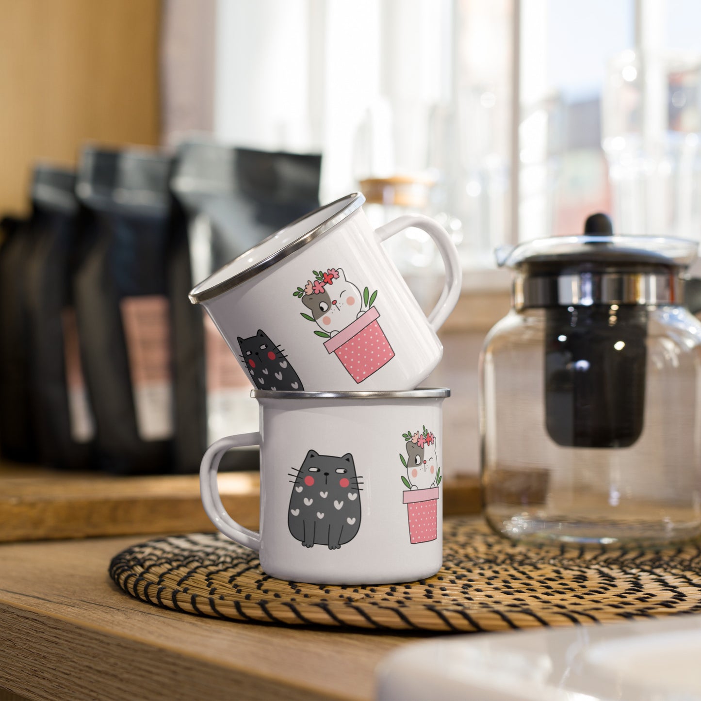 Emailletasse - Katze im Karton